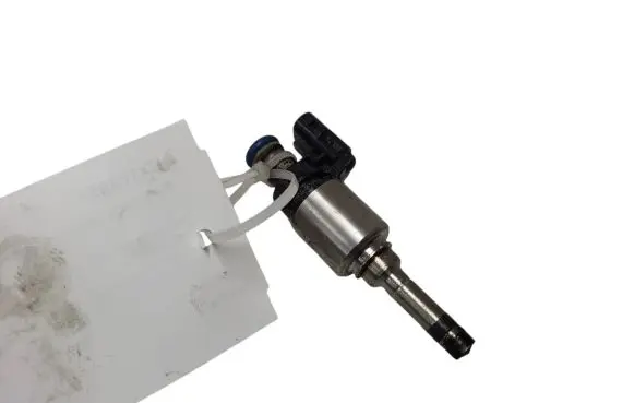Ford Focus Fuel injector DM5G9F593AC 02615000556