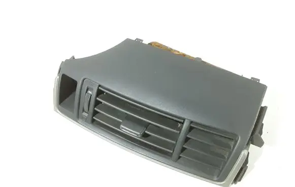 Toyota Verso Dash center air vent grill 556700F030 20050 20030