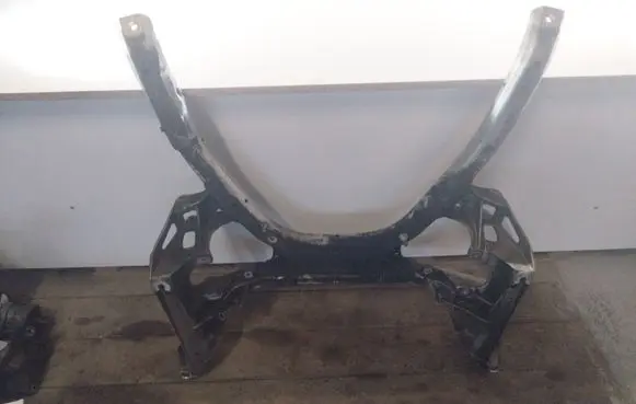 BMW 5 E60 E61 Front subframe 6759461