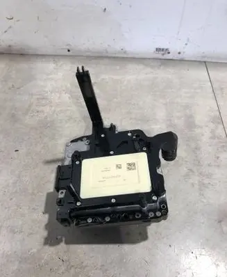 Volkswagen PASSAT B7 Transmission gearbox valve body 02E927770AL