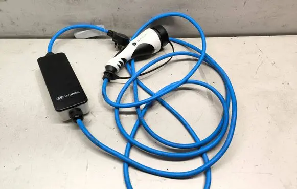Hyundai Kona I Electric car charging cable 91670K4060