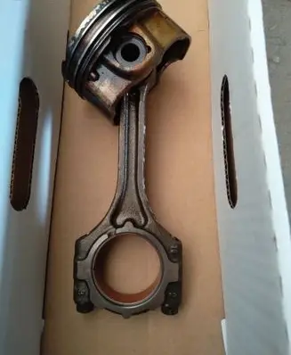 KIA Pro Cee'd II Piston with connecting rod