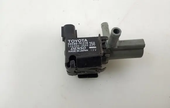 Toyota Corolla E120 E130 Turbo solenoid valve 9008091218