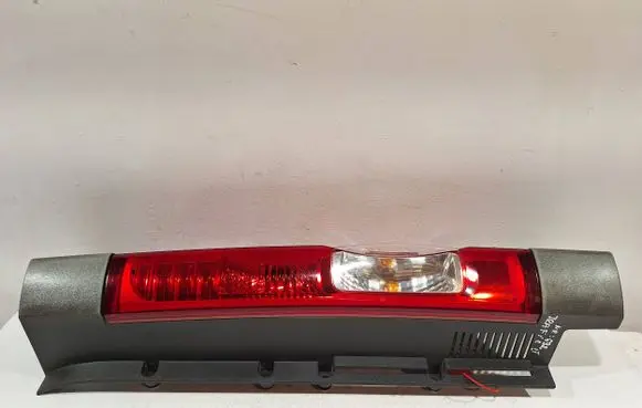 Renault Trafic II (X83) Rear/tail lights 93857722