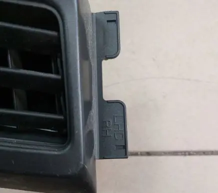 Toyota RAV 4 (XA40) Dashboard side air vent grill/cover trim 5567042180 5568042070