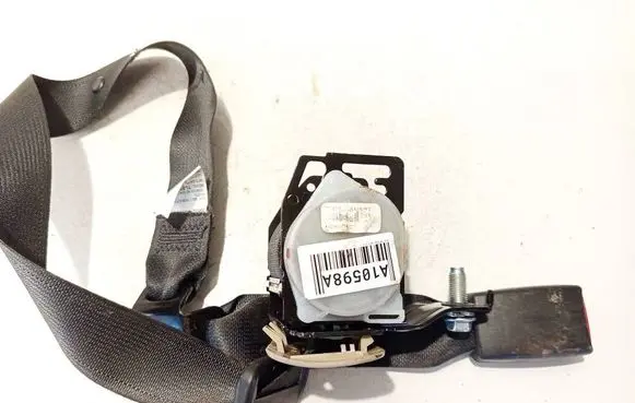 Rear seatbelt