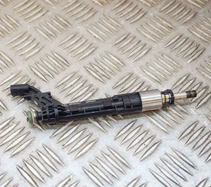 Audi Q5 SQ5 Fuel injector