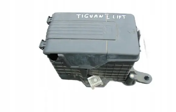Volkswagen Tiguan Battery box tray 1K0915333H