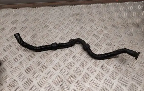 Audi Q5 SQ5 Breather hose/pipe 06E133817K