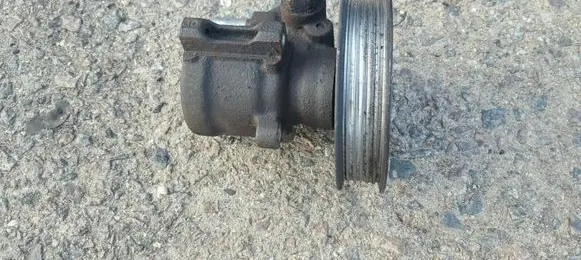 Volkswagen Golf IV Power steering pump 1J0422154D