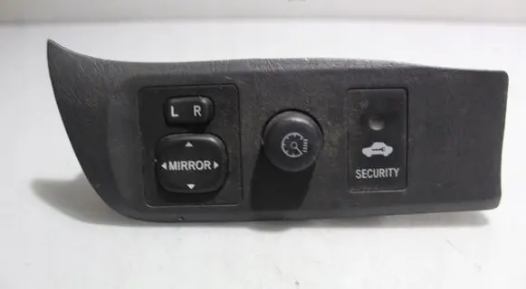 Wing mirror switch