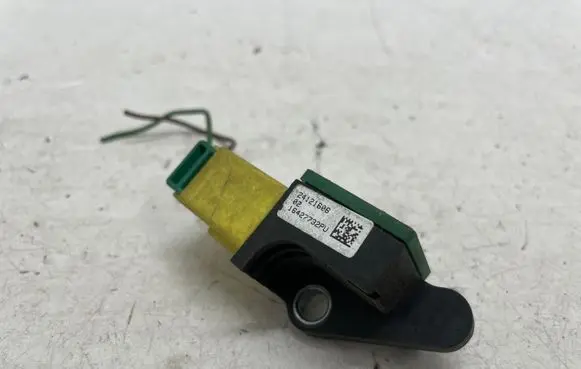 Volkswagen PASSAT B7 Airbag deployment crash/impact sensor 5N0959351B