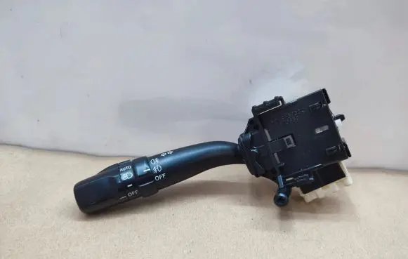 Toyota Avensis T250 Indicator stalk 173650