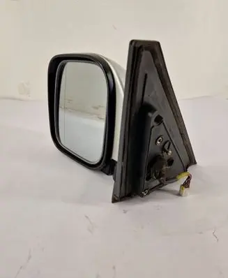 Mitsubishi Pajero Front door electric wing mirror 