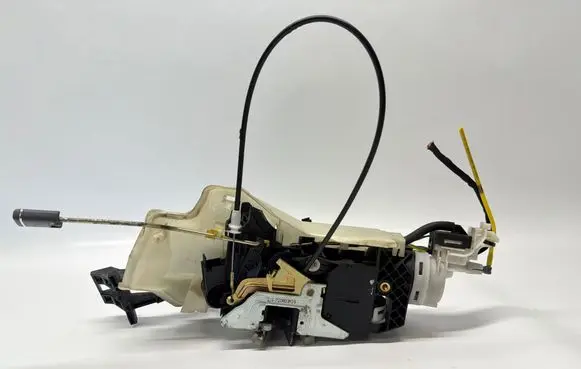 Mercedes-Benz CL C215 Front door lock A2157200335 2157200335 A2204600425