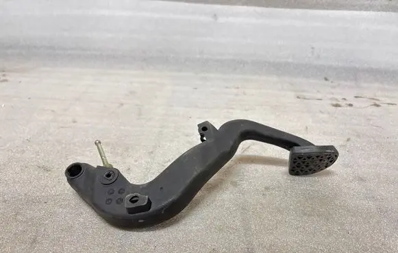 BMW 3 E90 E91 Clutch pedal 6762250