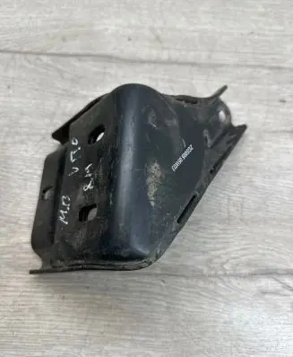 Mercedes-Benz Vito Viano W639 Sliding door lower roller guide/hinge A6397630114