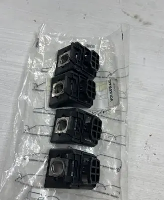 Audi A5 8T 8F Headlight/headlamp mounting bracket N10554008