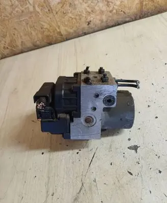 Volkswagen PASSAT B5 ABS Pump 0265216559 8E0614111AB