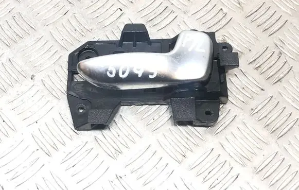 KIA Carens III Front door interior handle 82623RP000