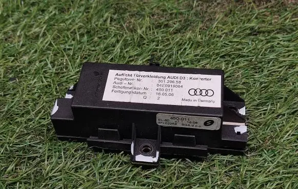 Audi A8 S8 D3 4E Door control unit/module 04E091064