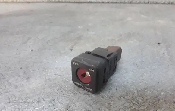 Citroen C4 Grand Picasso Passenger airbag on/off switch 96413912XT