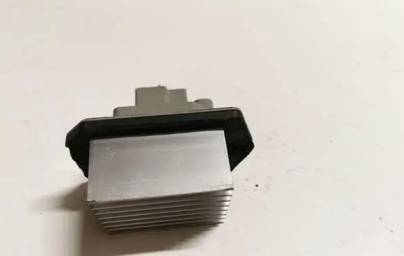 Land Rover Discovery 4 - LR4 Heater blower fan relay 0778000901
