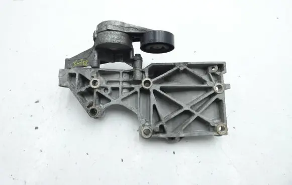 Volkswagen PASSAT B6 Generator/alternator bracket 038903143AF