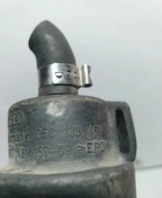 Volkswagen PASSAT B5 Valve vacuum 058133459