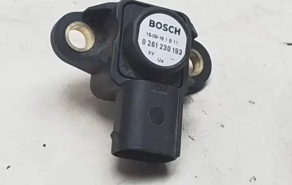 Mercedes-Benz E W211 Air pressure sensor 0261230193