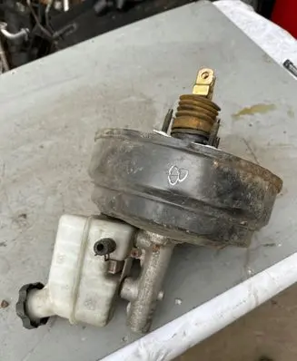 Hyundai Tucson JM Brake booster 585002E400 585002