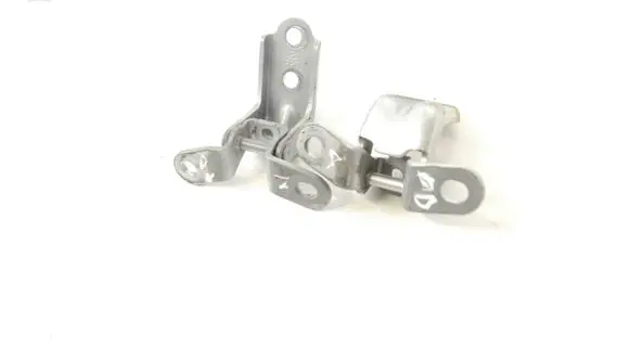 Hyundai ix35 Front door upper hinge