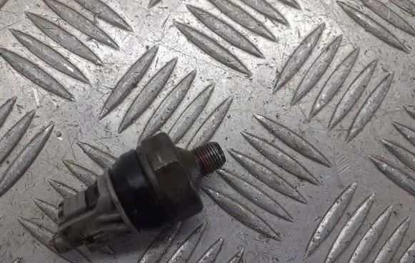 Toyota Camry Valve oil control 