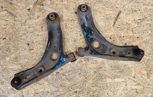 Toyota Aygo AB40 Front control arm 480680H020