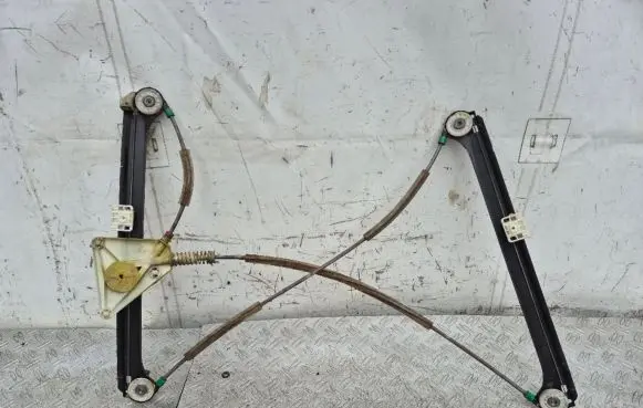 Audi A3 S3 8P Front door electric window regulator 8P3837462 E006060001 E006060004