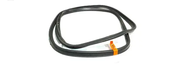 Trunk rubber seal (body)