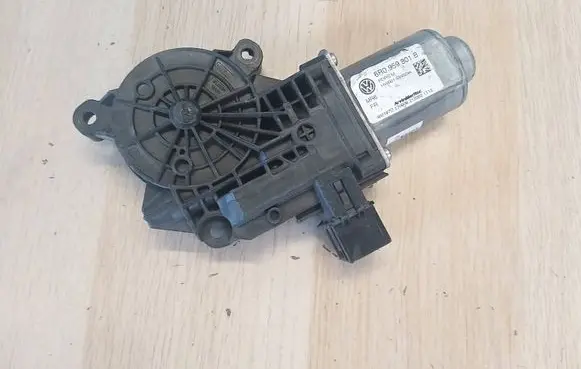 Seat Ibiza IV (6J,6P) Front door window regulator motor 6R0959801B