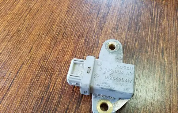 Mercedes-Benz A W168 ESP acceleration yaw rate sensor 0265005113 0125420417