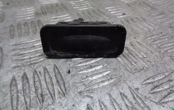 Renault Megane I Tailgate/trunk/boot exterior handle 8200070256