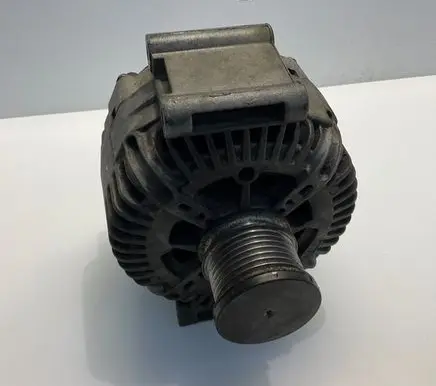 Mercedes-Benz E W211 Generator/alternator A6421540402 6421540402
