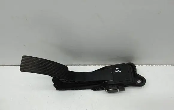 Mercedes-Benz GL X164 Accelerator throttle pedal A1643000004 ZGS009 0327