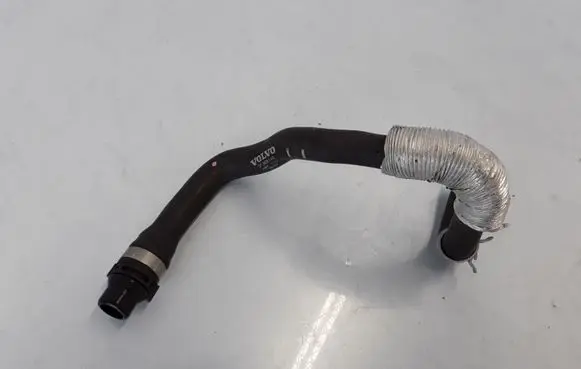 Volvo XC90 Engine coolant pipe/hose 31368146