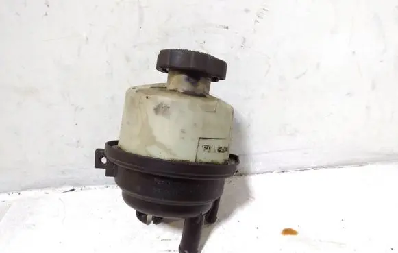 Chrysler Pacifica Power steering fluid tank/reservoir 04743175AC