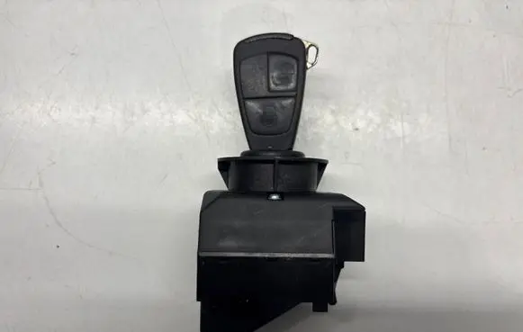Mercedes-Benz E W210 Ignition lock 2105450208