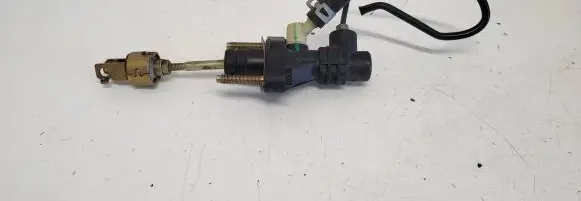 Toyota Corolla E120 E130 Clutch slave cylinder 3350514