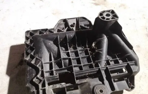 Skoda Fabia Mk1 (6Y) Battery box tray 600915331