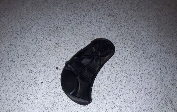BMW 3 E46 Engine bonnet (hood) release handle 8223163