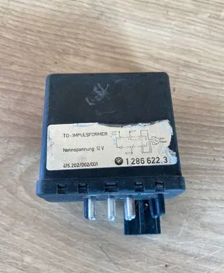 BMW 5 E28 Glow plug pre-heat relay 415202002001 128662233