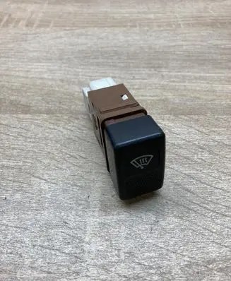 Subaru Forester SF Windscreen/window heater switch 