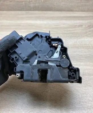 Front door lock